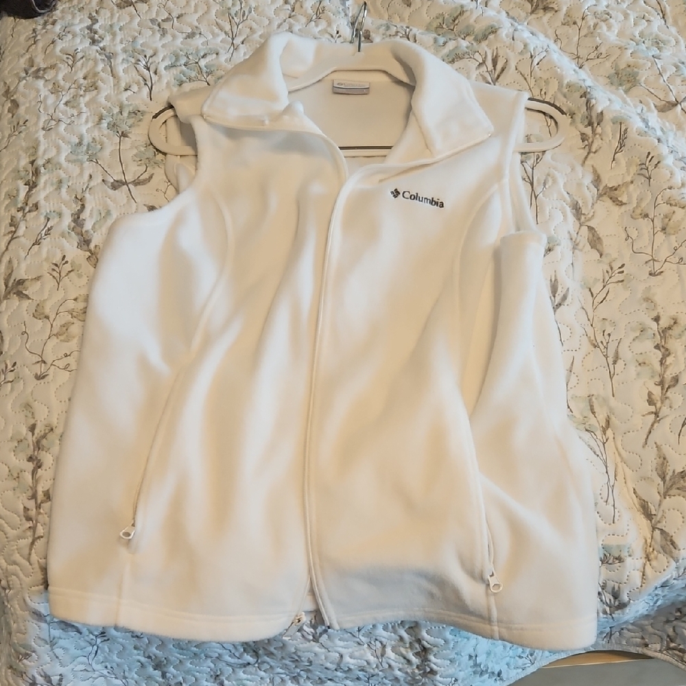 Columbia White Fleece Zip Vest
